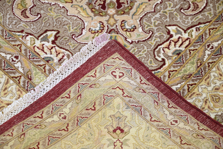 red Oversized rug 8' 11" x 11' 10"