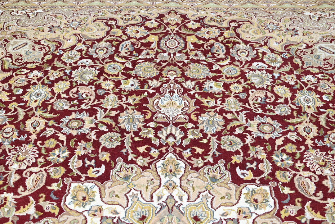 red Oversized rug 8' 11" x 11' 10"