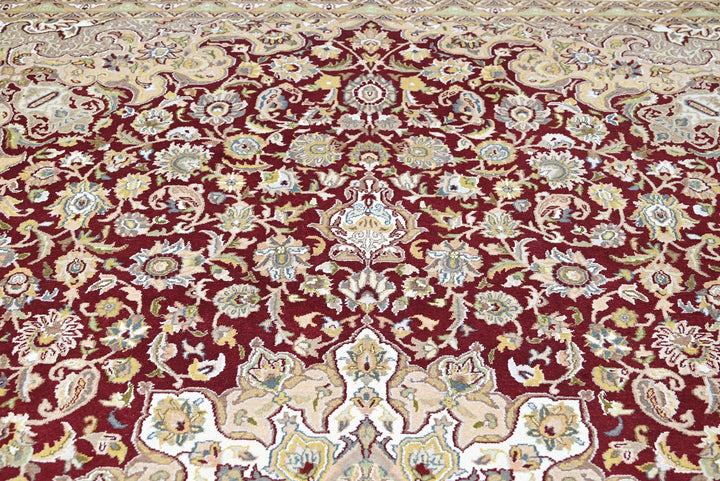 red Oversized rug 8' 11" x 11' 10"