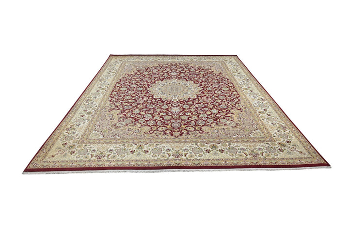 red Oversized rug 8' 11" x 11' 10"