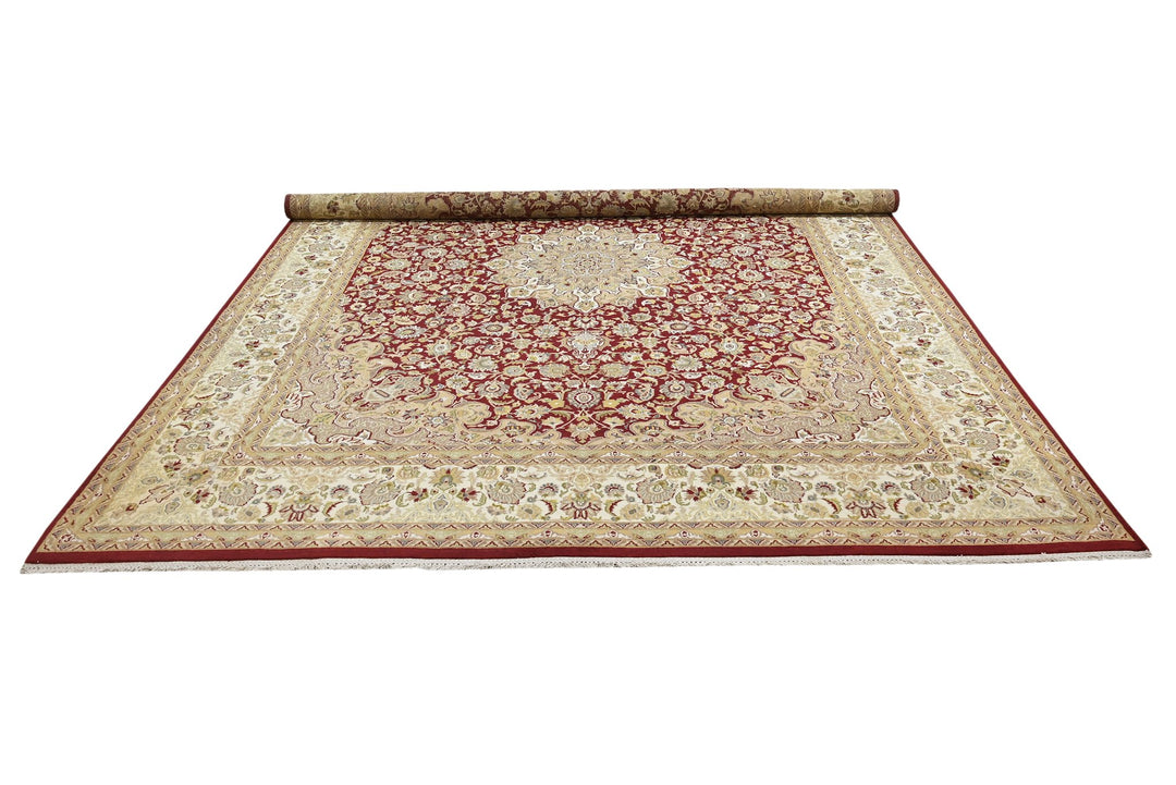 red Oversized rug 8' 11" x 11' 10"