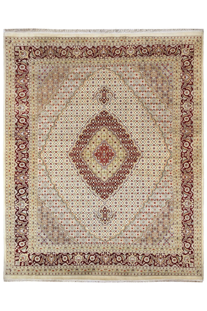 white Large rug 8' 0" x 10' 1"