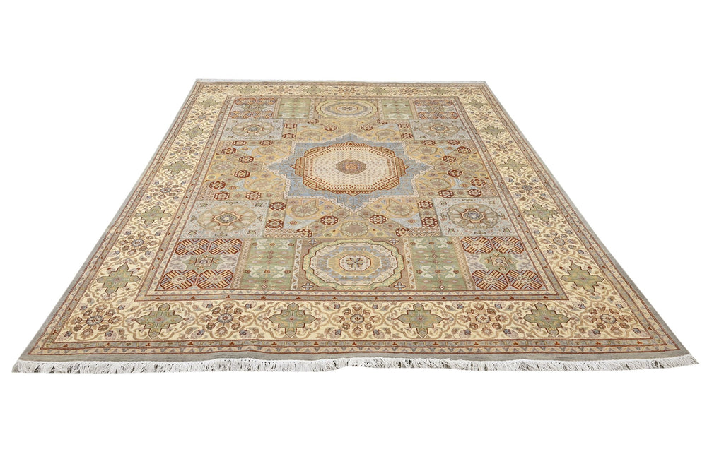 white Large rug 7' 10" x 10' 5"