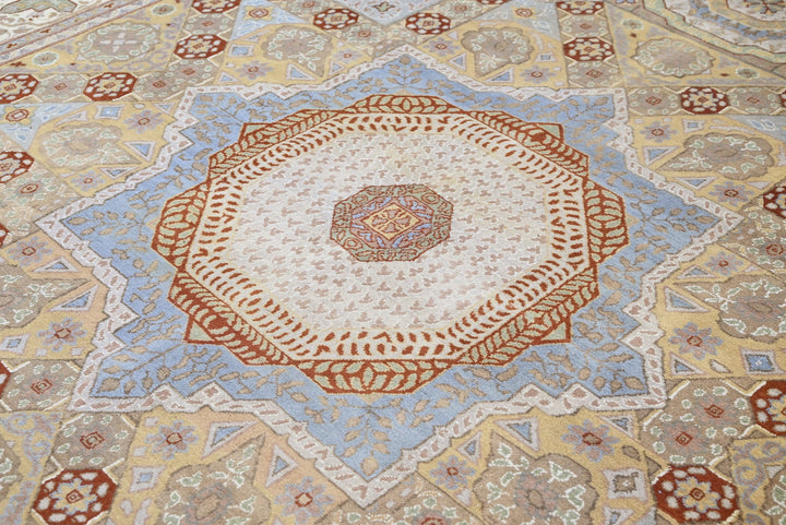 white Large rug 7' 10" x 10' 5"