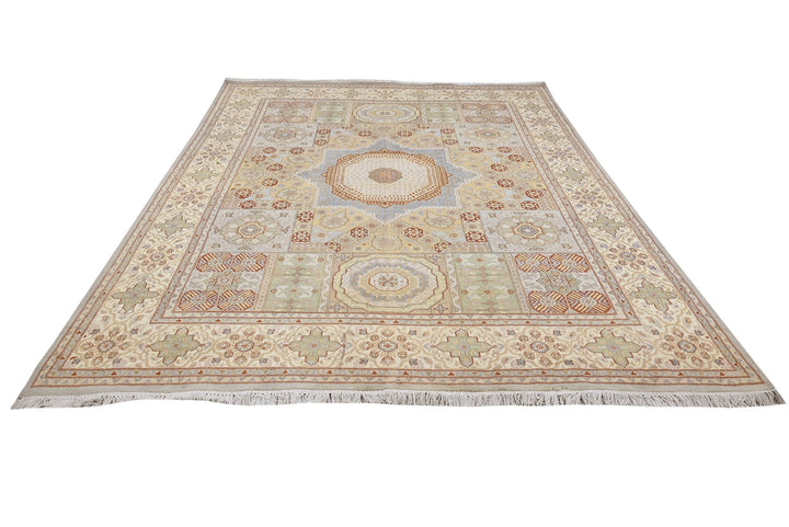 white Large rug 7' 10" x 10' 5"