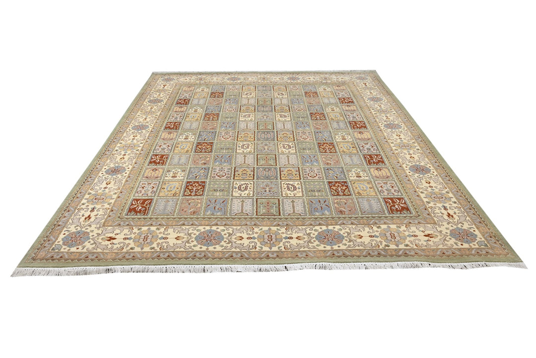 white Large rug 8' 1" x 10' 1"