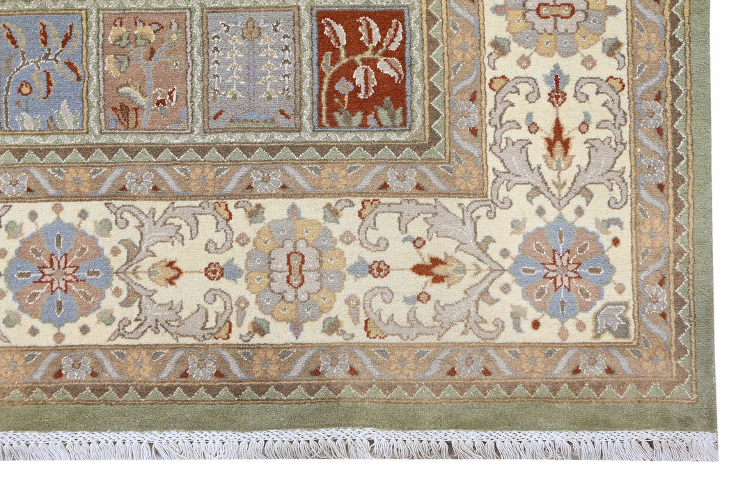 white Large rug 8' 1" x 10' 1"