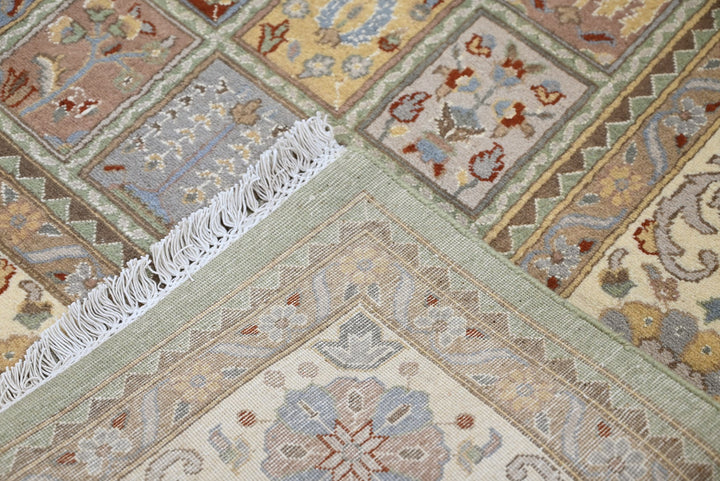 white Large rug 8' 1" x 10' 1"