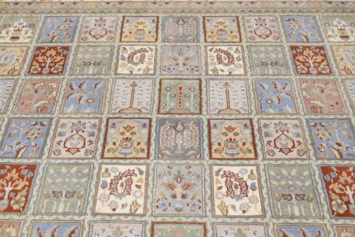 white Large rug 8' 1" x 10' 1"