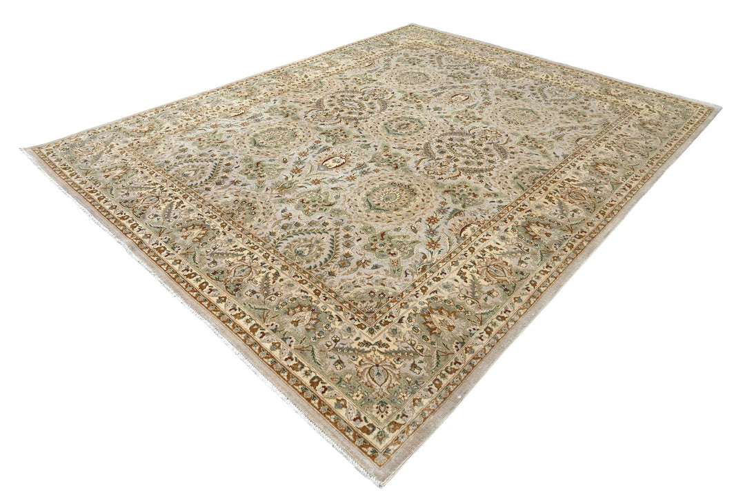 gray Large rug 8' 1" x 10' 3"
