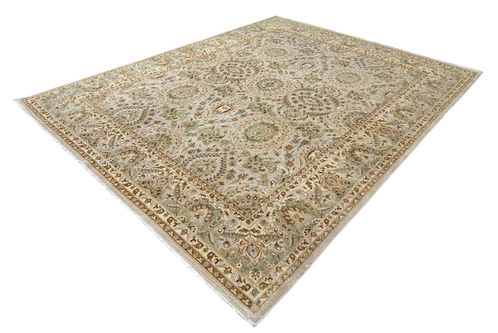 gray Large rug 8' 1" x 10' 3"