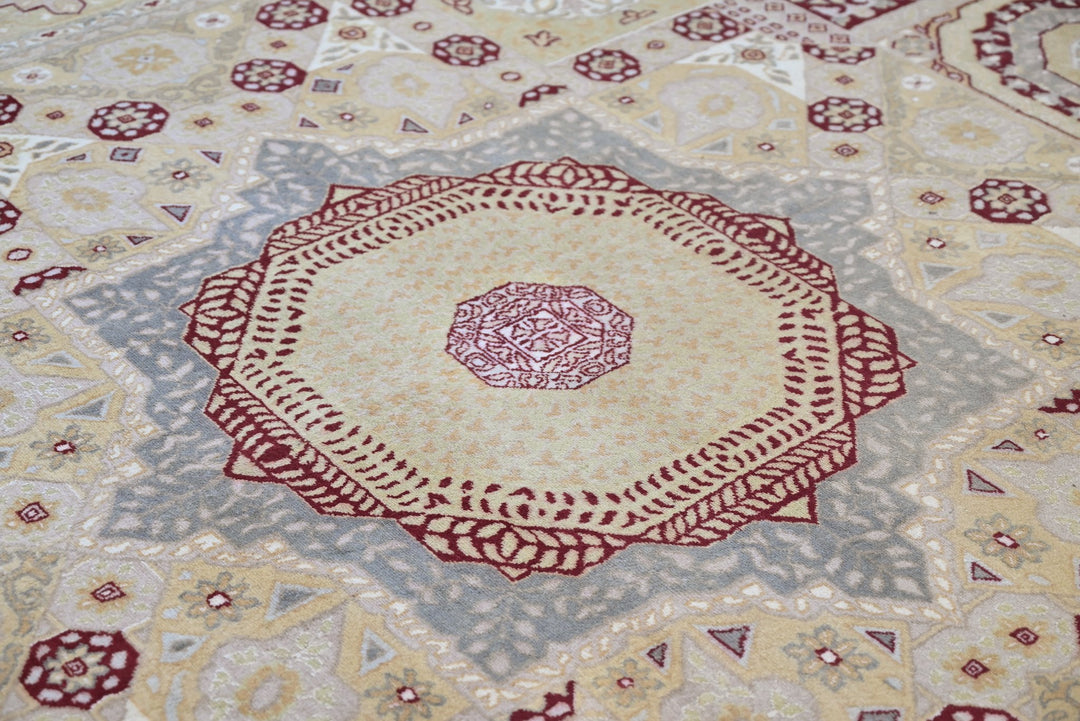 yellow Large rug 8' 0" x 10' 1"