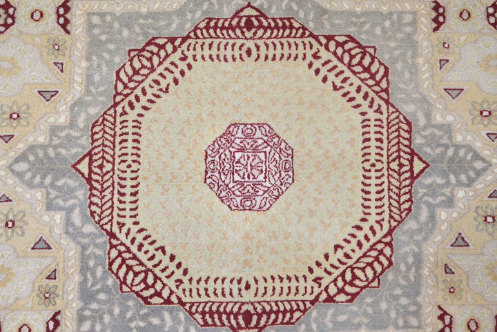 yellow Large rug 8' 0" x 10' 1"