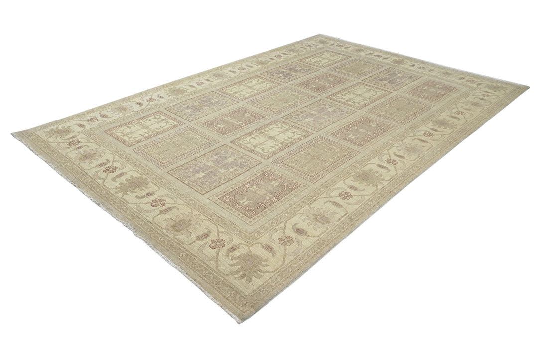 brown Large rug 6' 6" x 9' 8"
