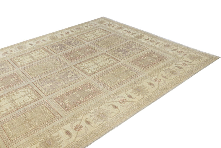 brown Large rug 6' 6" x 9' 8"