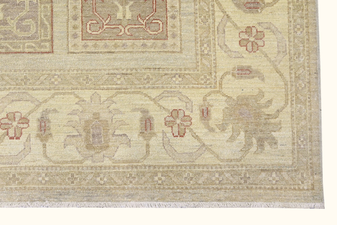 brown Large rug 6' 6" x 9' 8"
