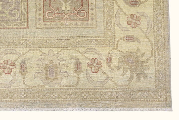 brown Large rug 6' 6" x 9' 8"