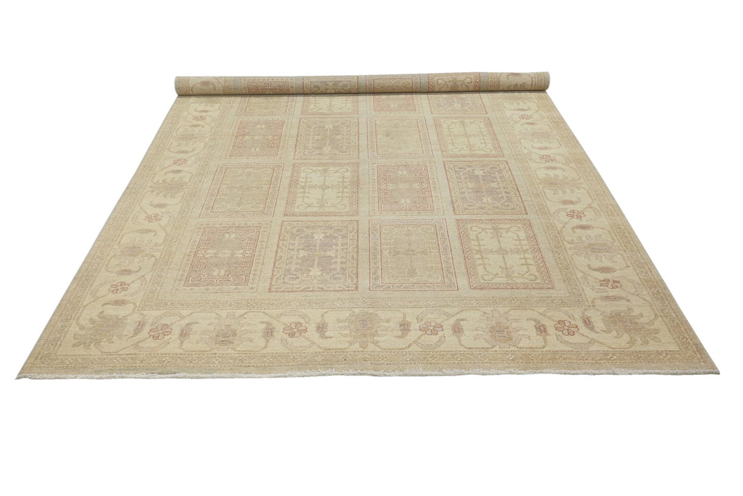 brown Large rug 6' 6" x 9' 8"