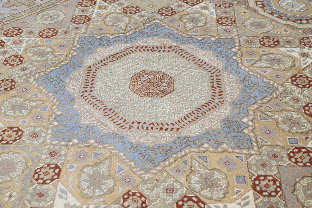 brown Large rug 7' 10" x 10' 0"