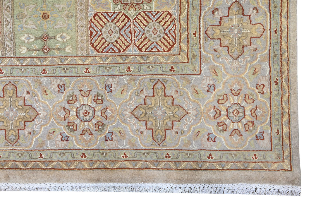 brown Large rug 7' 10" x 10' 0"