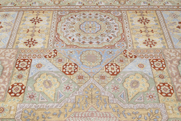 green Large rug 8' 0" x 10' 4"
