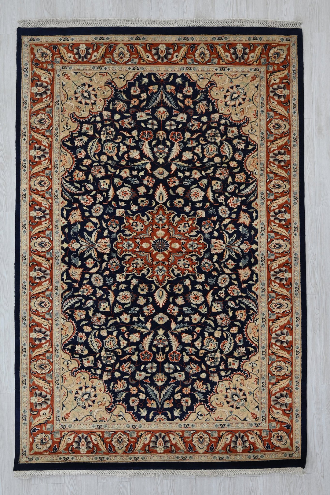 blue Medium rug 4' 6" x 7' 4"