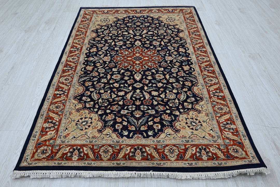 blue Medium rug 4' 6" x 7' 4"