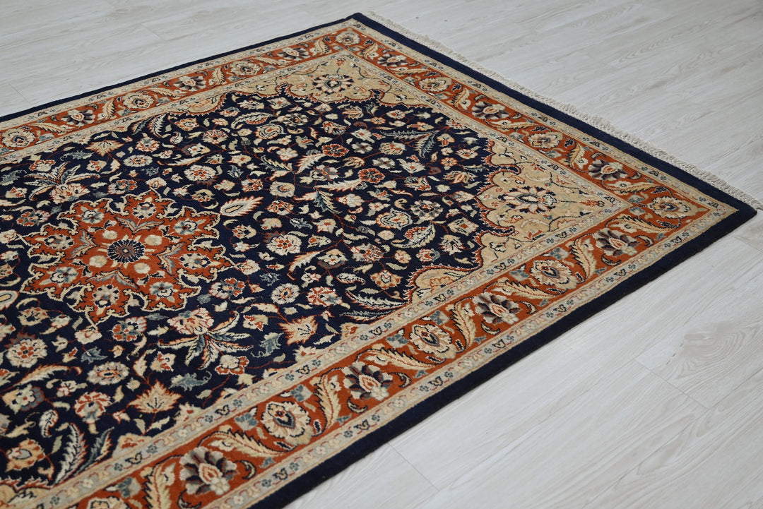 blue Medium rug 4' 6" x 7' 4"