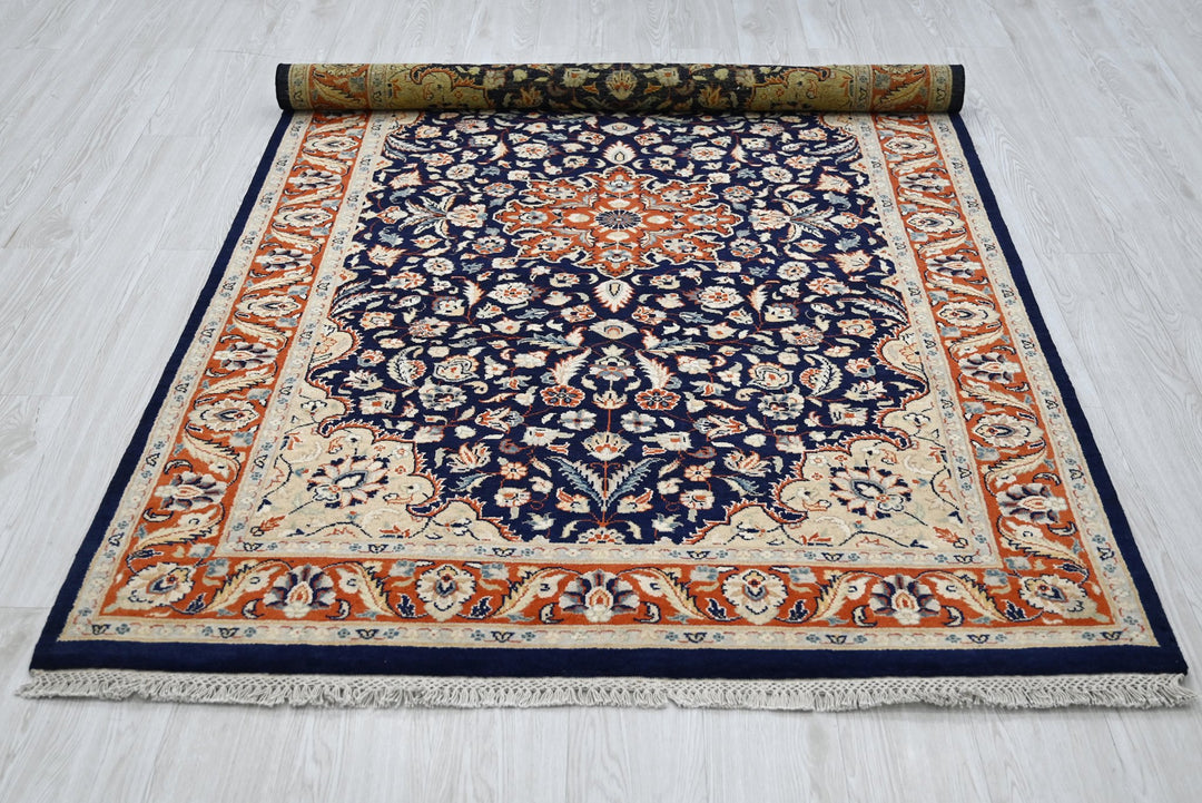 blue Medium rug 4' 6" x 7' 4"