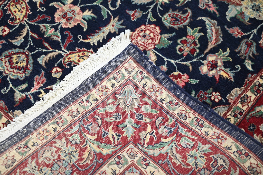 blue Accent rug 4' 0" x 6' 4"