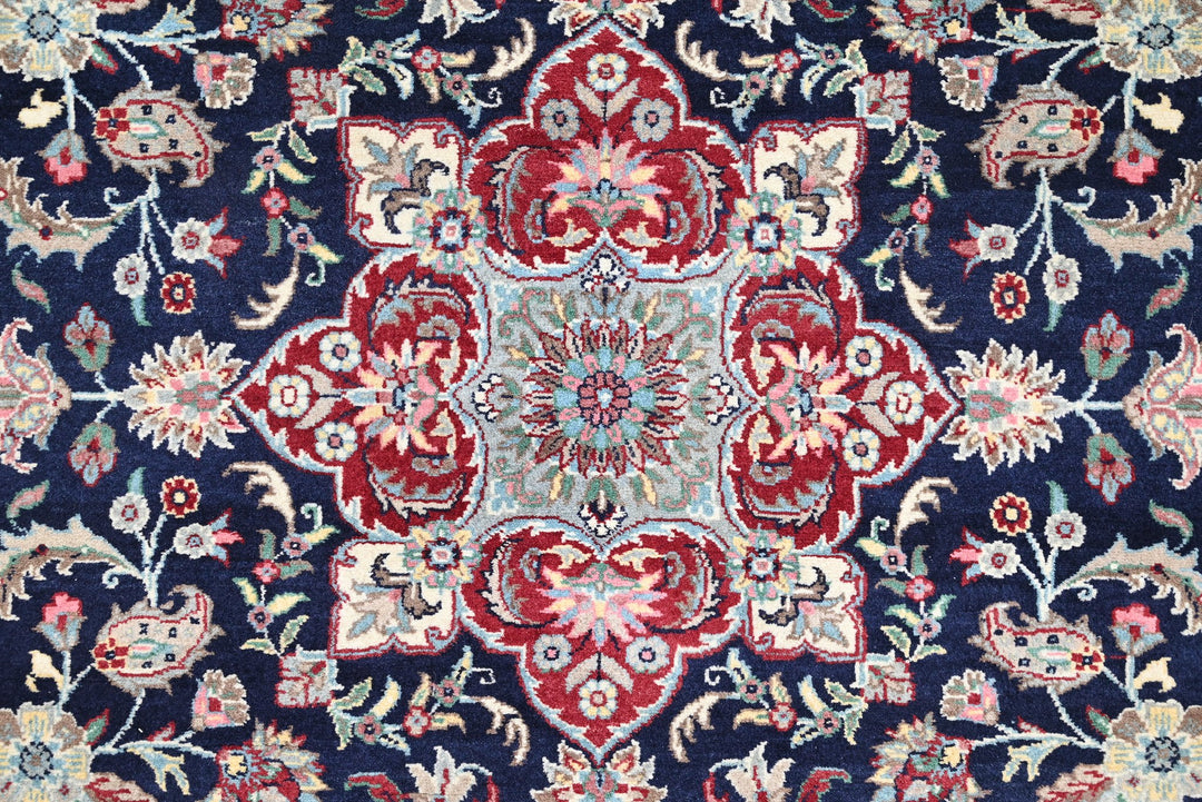 blue Accent rug 4' 0" x 6' 4"
