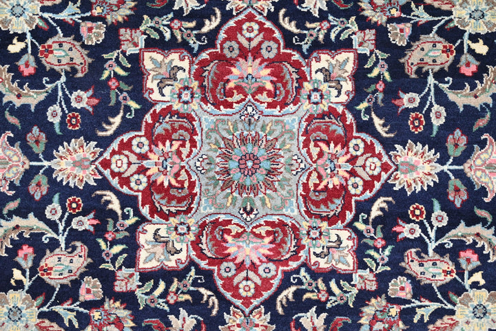 blue Accent rug 4' 0" x 6' 4"