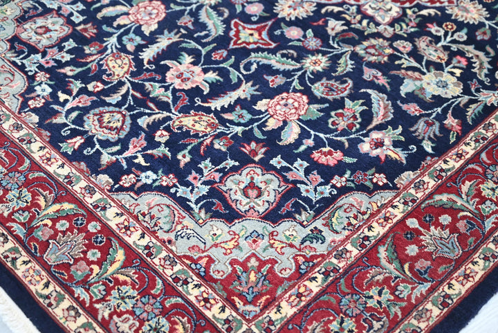 blue Accent rug 4' 0" x 6' 4"