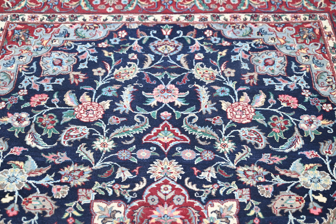 blue Accent rug 4' 0" x 6' 4"