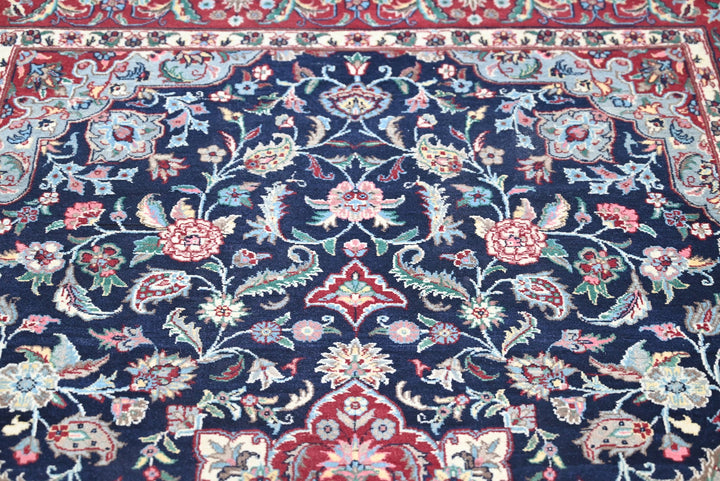 blue Accent rug 4' 0" x 6' 4"