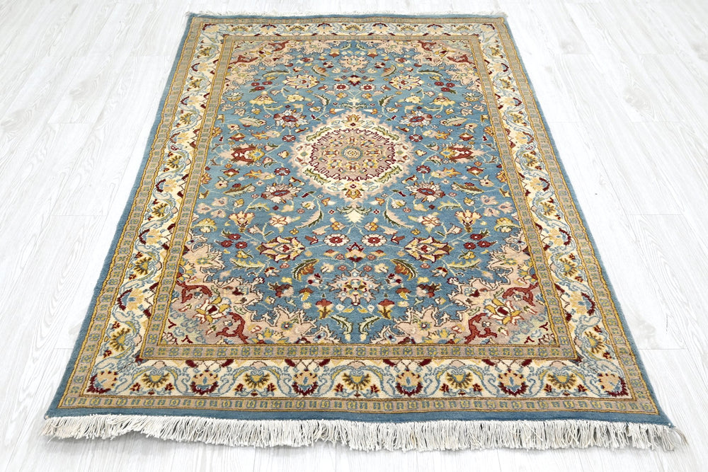 blue Accent rug 4' 0" x 6' 2"