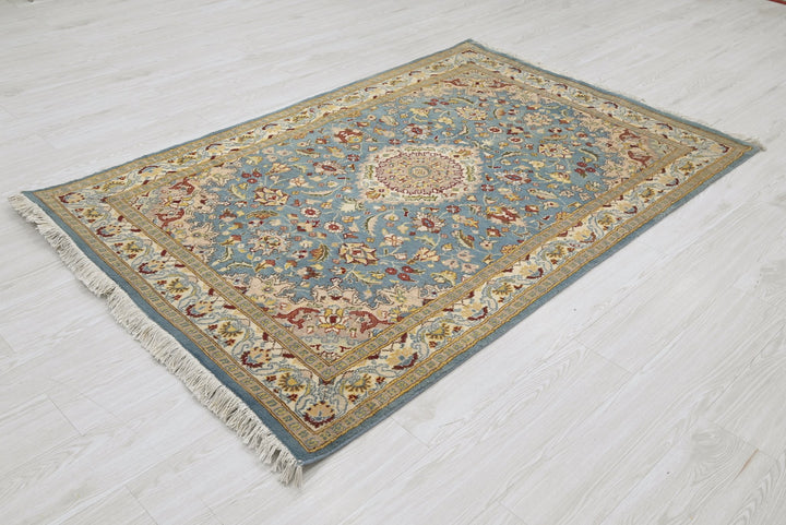 blue Accent rug 4' 0" x 6' 2"