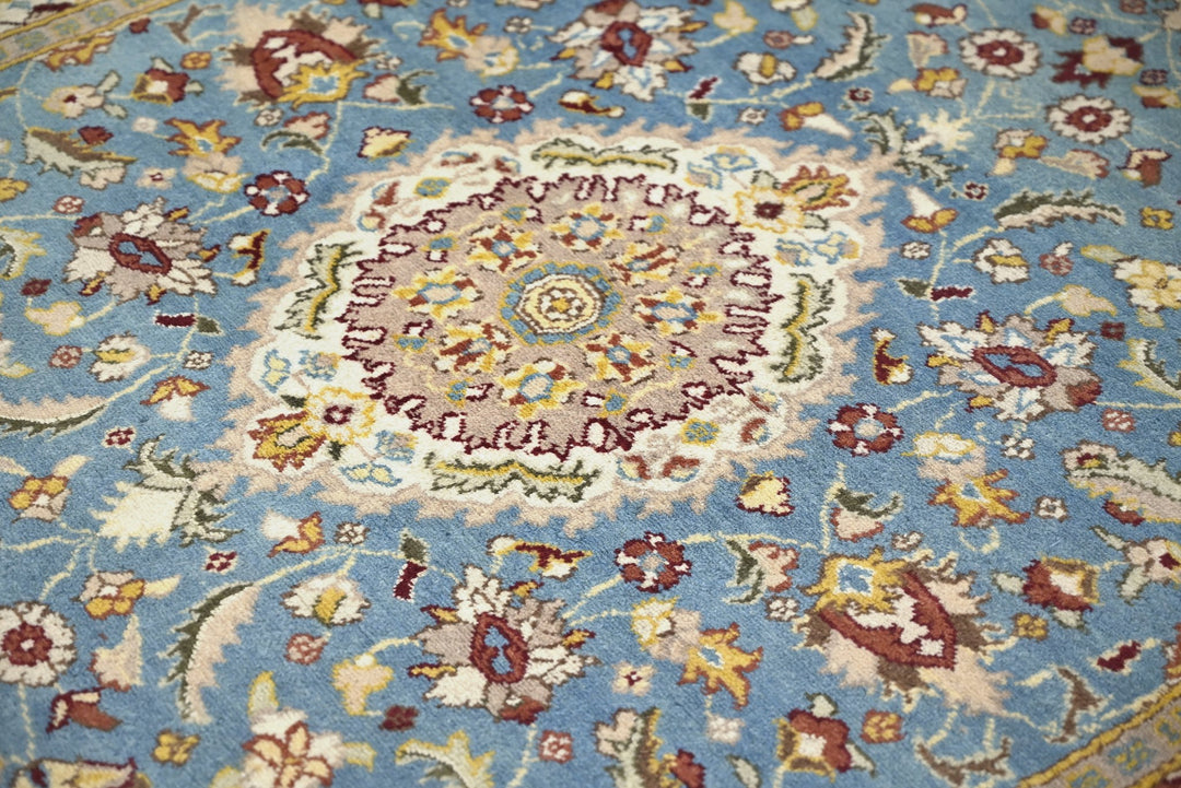 blue Accent rug 4' 0" x 6' 2"