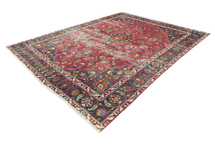red Oversized rug 8' 11" x 11' 7"