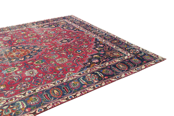 red Oversized rug 8' 11" x 11' 7"