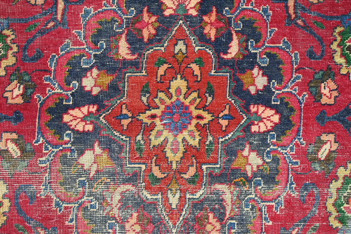 red Oversized rug 8' 11" x 11' 7"