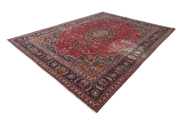red Oversized rug 9' 3" x 12' 6"