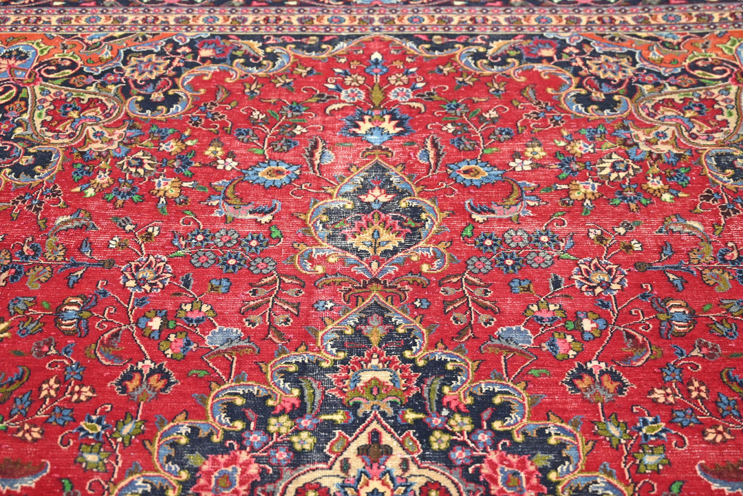 red Oversized rug 9' 3" x 12' 6"