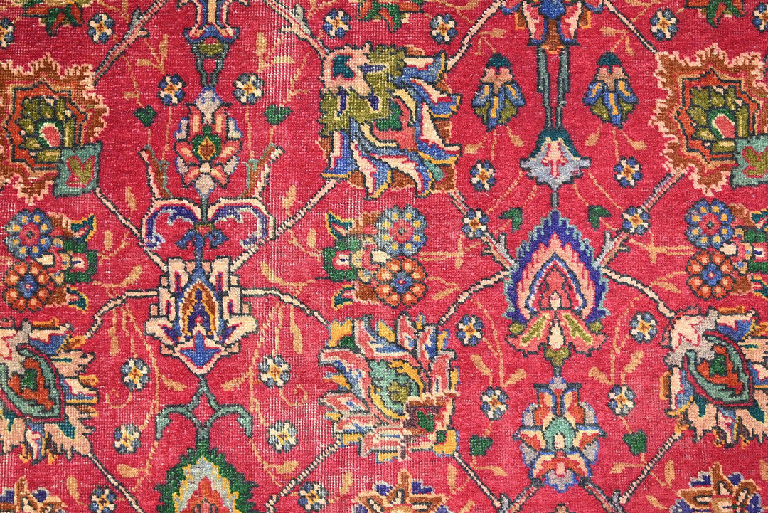 red Oversized rug 9' 9" x 11' 7"