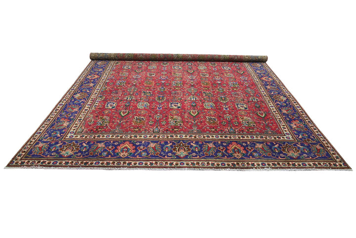 red Oversized rug 9' 9" x 11' 7"