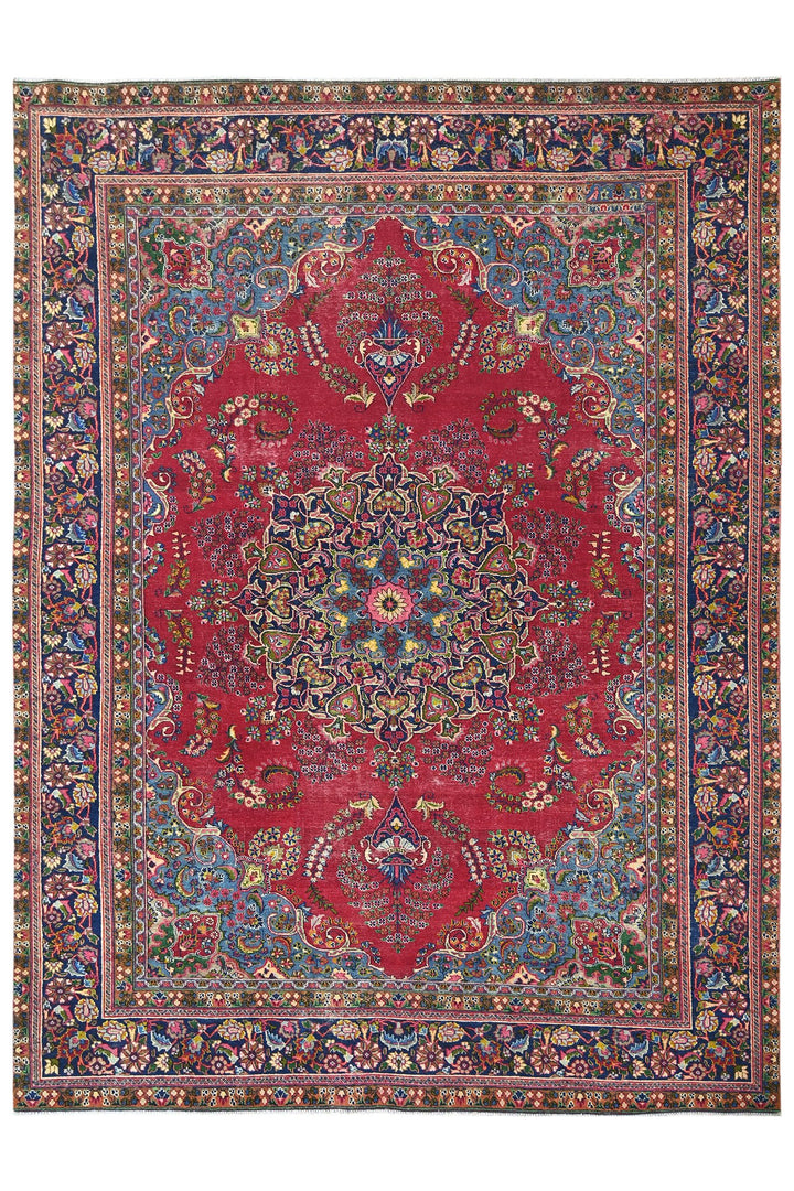 red Oversized rug 9' 0" x 12' 2"