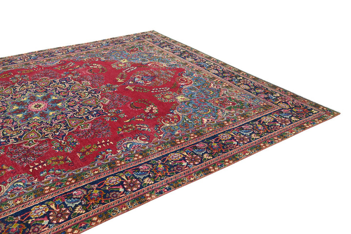 red Oversized rug 9' 0" x 12' 2"