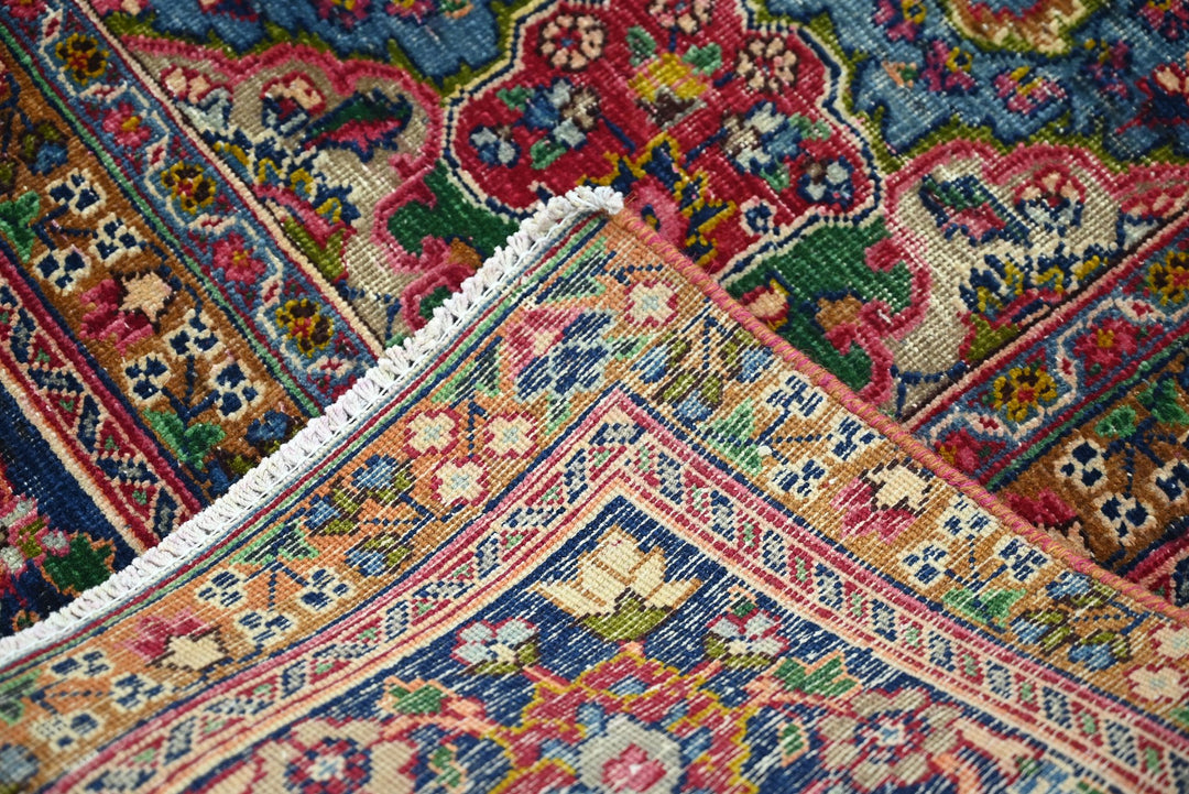 red Oversized rug 9' 0" x 12' 2"