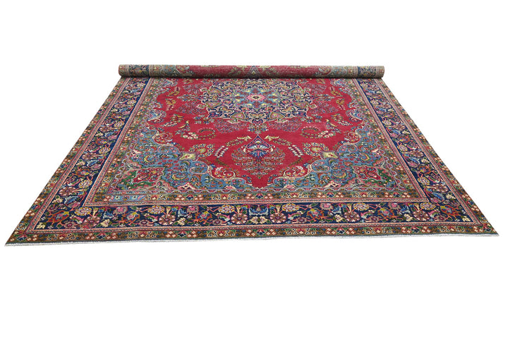 red Oversized rug 9' 0" x 12' 2"