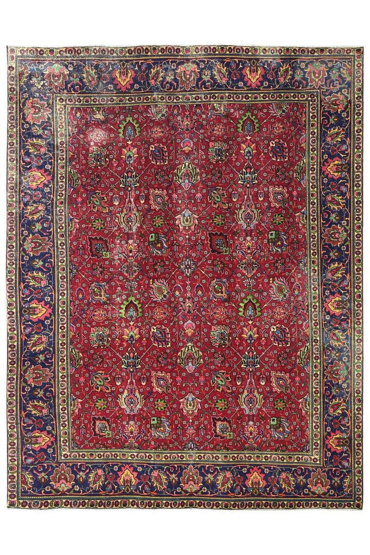 red Oversized rug 9' 6" x 12' 4"